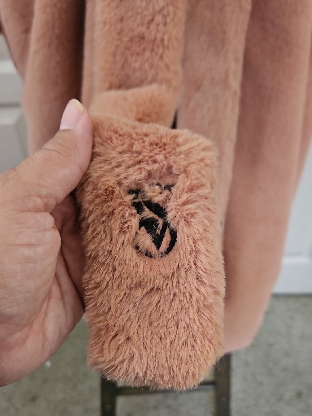 Victoria’s Secret | Blush Pink Faux Fur Plush Robe M/L - Picture 2 of 12